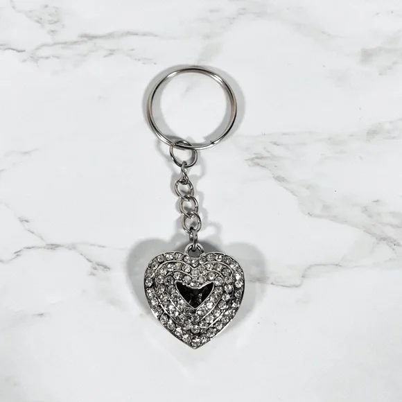 Silver Heart Keychain - Picture 2 of 4